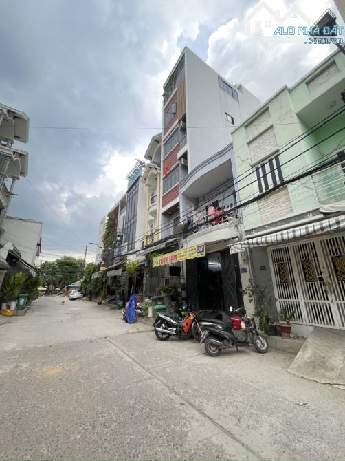 Chỉ 6,9 Tỷ - Nhà 3 Tầng - Hẻm 12m thông - 93M2 - Giáp Quận 6 - Ngay An Dương Vương -An Lạc