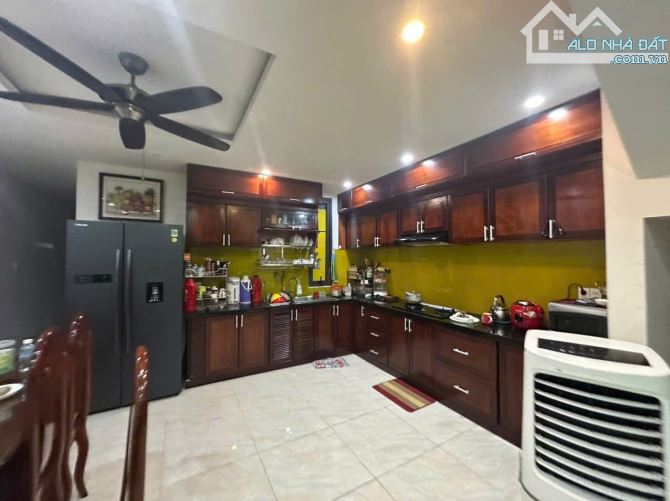 Nhà 3 tầng mặt tiền Trần Khánh Dư - vị trí gần biển Mỹ Khê
