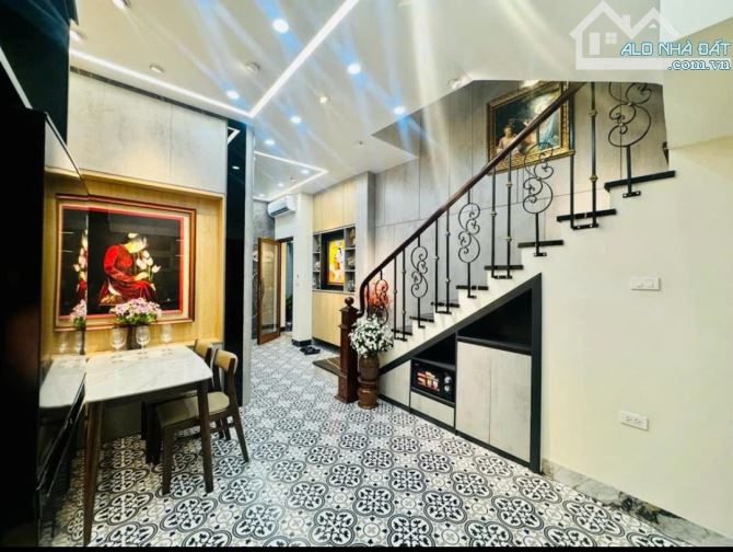 BÁN NHÀ KHƯƠNG ĐÌNH – 41M² – CHỦ KIẾN TRÚC SƯ – NỘI THẤT TIỀN TỶ – NGÕ THÔNG THẲNG TẮP – 8