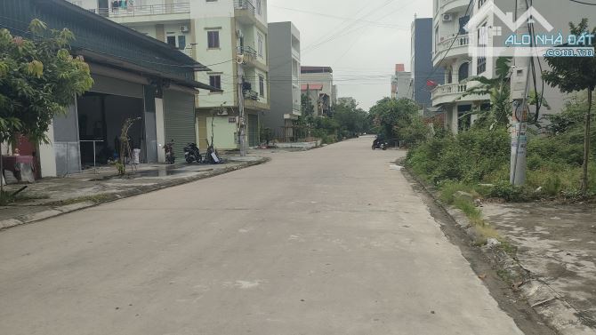 CẦN BÁN LÔ ĐẤT DCDV DO NHA PHƯƠNG LIỄU QV ..BN