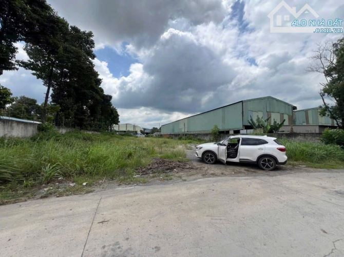 D331 Bán Lô đất SkC 2000m2 có 2 mặt tiền trước sau khu vực nhiều nhà xưởng Sx ở phước Tân