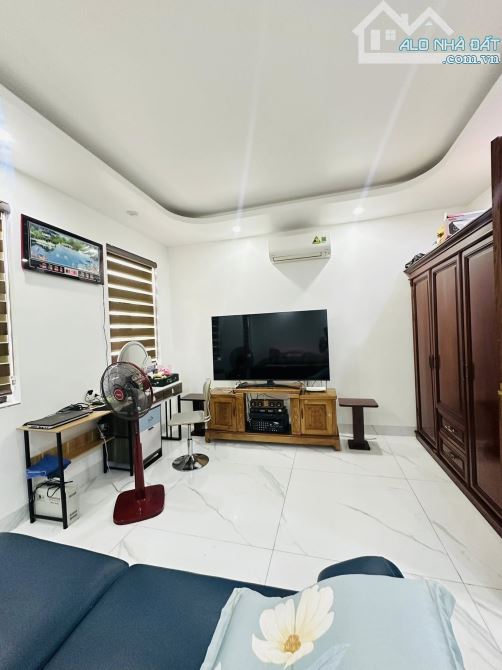 Ms Linh-Bán nhà 5 tầng đã hoàn thiện có thang máy tại Hoàng Huy Riverside Hồng Bàng
