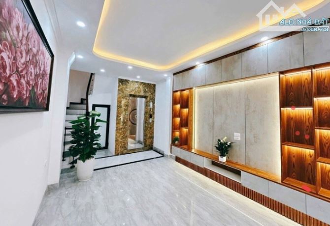 NHÀ THANG MÁY  Ở - HOẶC  ĐẦU TƯ TRẦN PHÚ  HÀ ĐÔNG , giá 8,2 tỷ, ô tô đỗ cửa, có 102