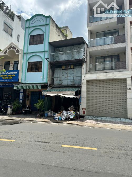 2 MTKD Trần Quý - Tạ Uyên 4x18m nở hậu 7m Trệt 2Lầu Giá 25 tỷ giảm về 21 tỷ TL Xây Cao