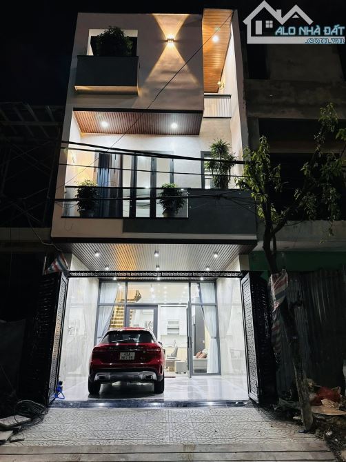 Nhà mới MT Nguyễn Chích - 3T 3PN đủ NT, ngay ngã giao Lý Thái Tông