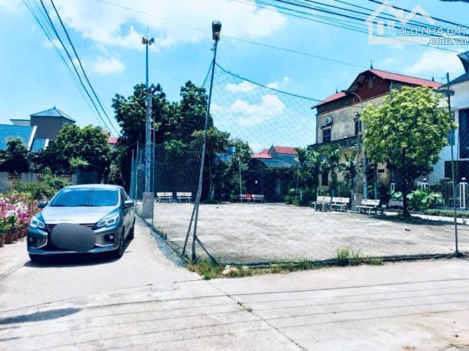 Cực hiếm lô góc 76m2 đất đấu giá thôn Bến - xã Phụng Công, sát vách đô thị Ecopark