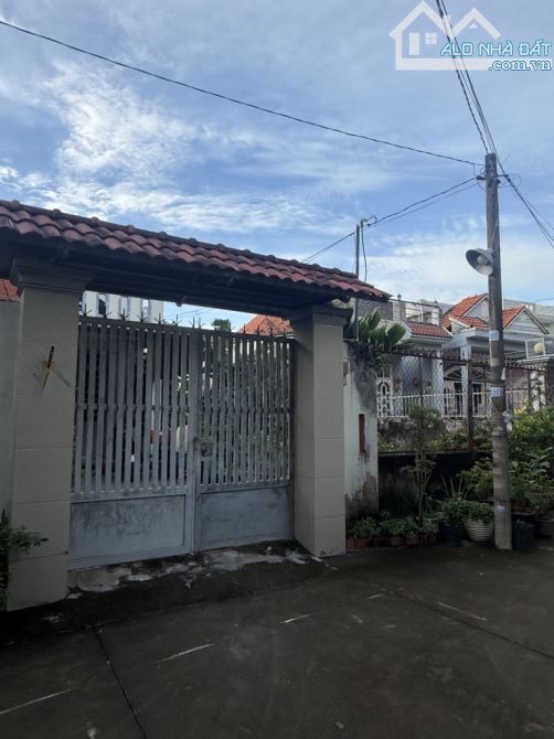 RA GẤP LÔ ĐẤT, HẺM XE TẢI VI VU, NGANG ĐẸP 5m NỞ HẬU, GẦN QL13, 140m2 NHỈNH 6 TỶ.