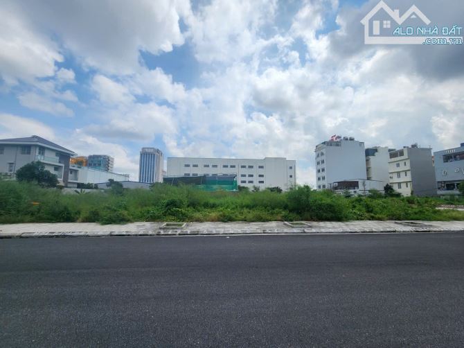 LÔ ĐẤT 407M2 LÔ 26BC TUYẾN 3 LÊ HỒNG PHONG NGAY LƯNG MDM   - Dtmb: 407m2 (14 × 29). - Hướn