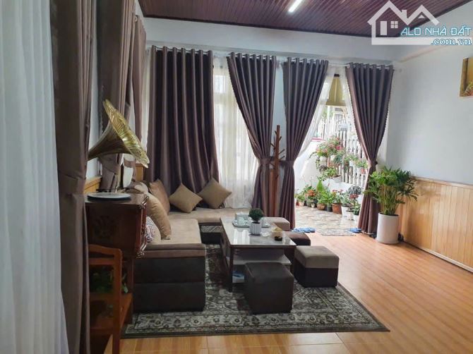 🚗 Nhà Đẹp 5PN, Đường Xe Ô Tô 6m – Cách Hồ Xuân Hương 1.5Km – 8.9 Tỷ