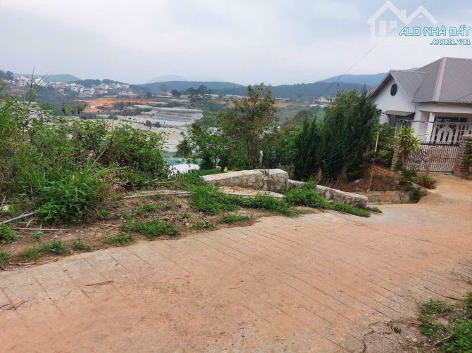 BÁN ĐẤT TẶNG NHÀ GỖ ĐƯỜNG HUYỀN TRÂN CÔNG CHÚA PHƯỜNG 4, ĐÀ LẠT