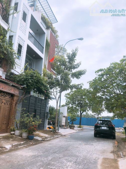 Cơ hội đầu tư 1-0-2 Giảm ngay 800 Triệuỉ còn 76 Tr/m2- Nhà 4 Tầng KDC Đào Sư Tích