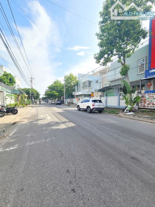 11Tỷ900__180m2 (10x18m) 🔥👉 Biệt Thự Hoàn Công KDC Việt Sing__ra Ngã 6 An Phú chỉ 500m