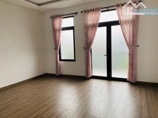 "🏡 Bán nhà đẹp 3 tầng đường Khương Hữu Dụng – Hòa Xuân, Cẩm Lệ