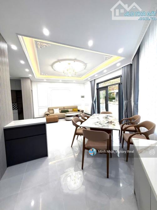 🌟 Bán khách sạn 8,5 tỷ, mặt tiền 11m Trung tâm Đà lạt 🌟