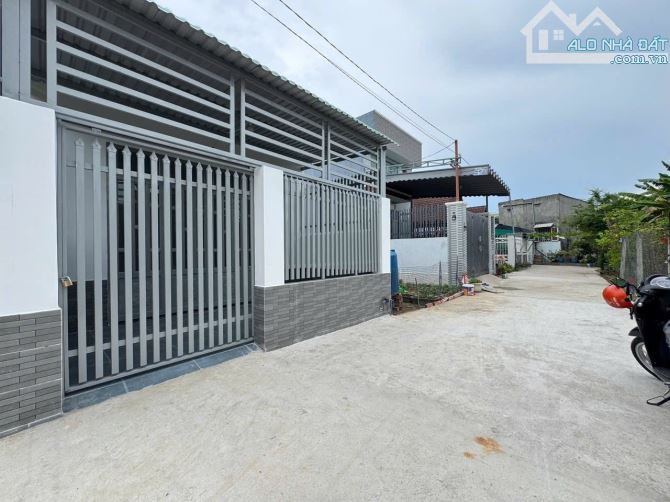 SIÊU PHẨM ! Bán gấp căn nhà ở Đ. Lê Thị Sắc , Tân Phú Trung 116,6m2 SHR giá 910tr