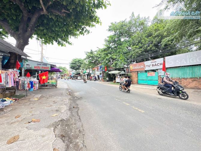 Bán nhà vườn vị trí 2 đường Bùi Trọng Nghĩa kp3 trảng dài - biên hoà . Diện tích 305m2