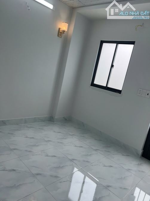 1206 Huỳnh Tấn Phát 23m2, 2Tầng, Ngang 3x8m, Nhỉnh 2tỷ