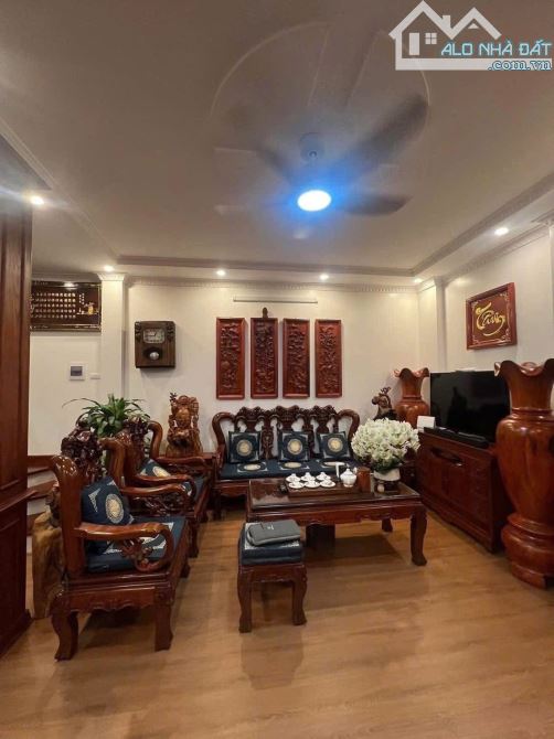Bán nhà Ngoại Giao Đoàn, DT 42m, MT 4,5m, dân xây ở sướng, nội thất hiện đại, ngõ thông