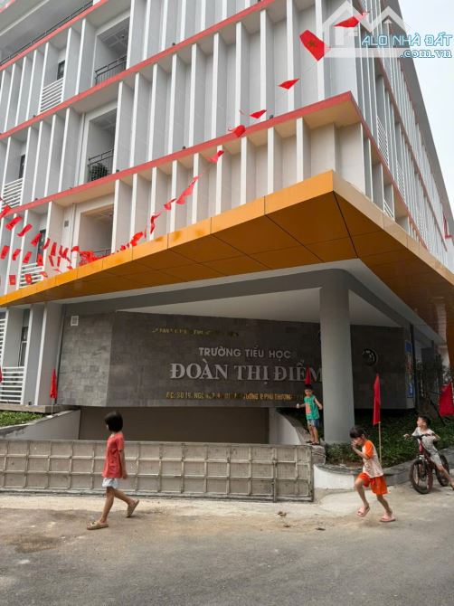 Biệt thự sân vườn cạnh đường đôi Ciputra, 3 Ô tô, 6 tầng thang máy 200m2 MT 8m chỉ 37 tỷ