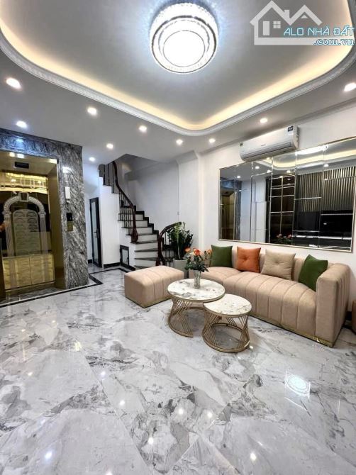 Nhỏ Xinh Đội Cấn, Bagac Vào Nhà, 7T Thang Máy, Full Nội Thất, 34m2 MT 6.2M Chào 8.5 Tỷ