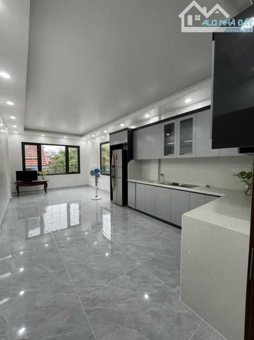 NGÃ TƯ SỞ – NGUYỄN TRÃI – THANH XUÂN - 6T THANG MÁY – Ô TÔ – 2 THOÁNG – CHỈ 20.5 TỶ