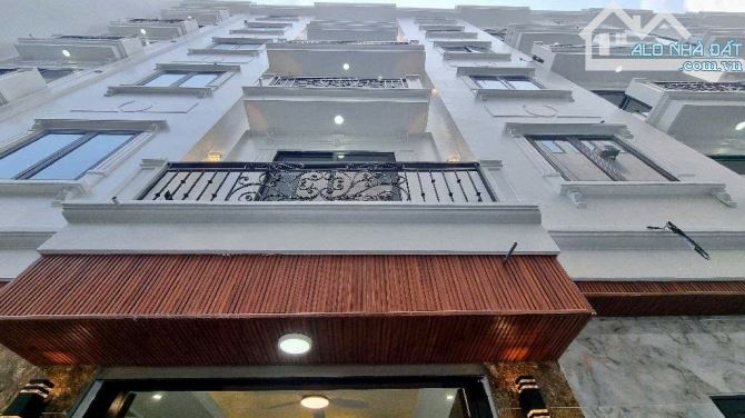 NHÀ ĐẸP XÂY MỚI TÂY HỒ - QUẢNG AN, 40M2 THANG MÁY 7 TẦNG, 5M MT, SỔ ĐẸP, GẦN HỒ TÂY