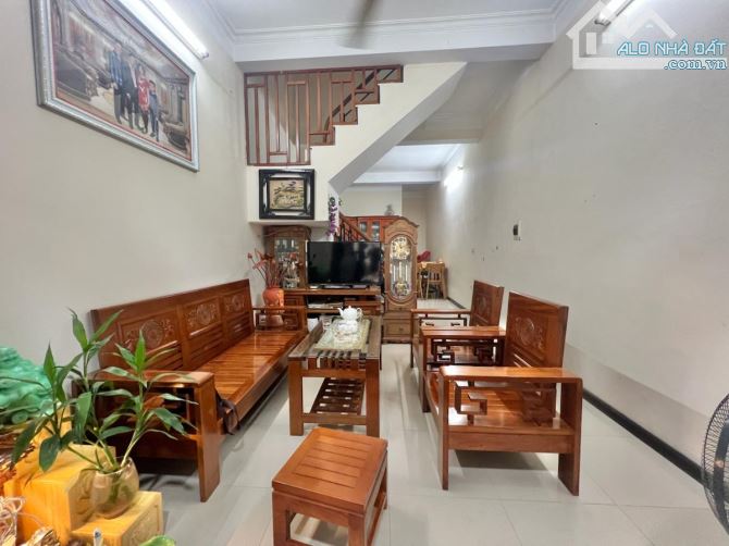 Nhà chính chủ ở Văn Quán, Hà Đông, 48m2, ngõ 2m, dân xây, ở sướng