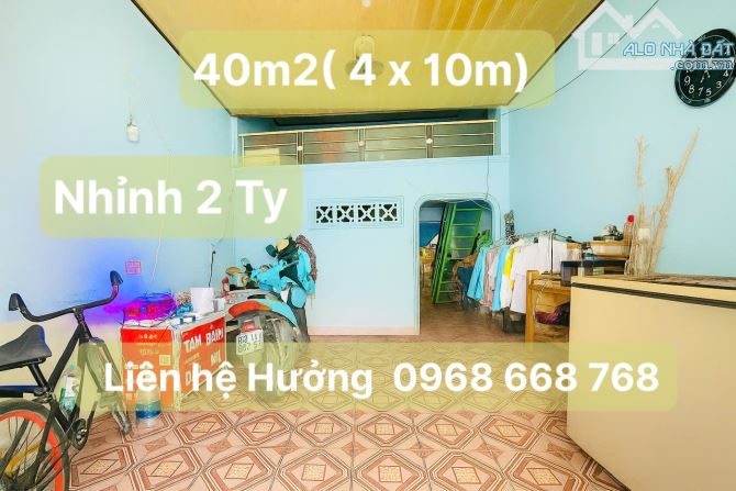 Bán Nhà Trung Chánh Hóc Môn - 40M2 (4 x 10 ) - Cấp 4 - Hẻm Ba Gác-  Chỉ 2,25Tỷ.