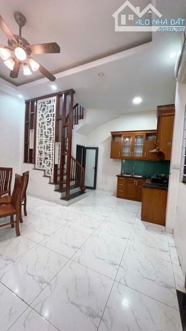 NHÀ ĐẸP 5 TẦNG HOÀNG MAI _FULL NỘI THẤT_ NỞ HẬU _NGÕ THÔNG_ MẶT TIỀN 5,6M_GIÁ 7 TỶ 2  _