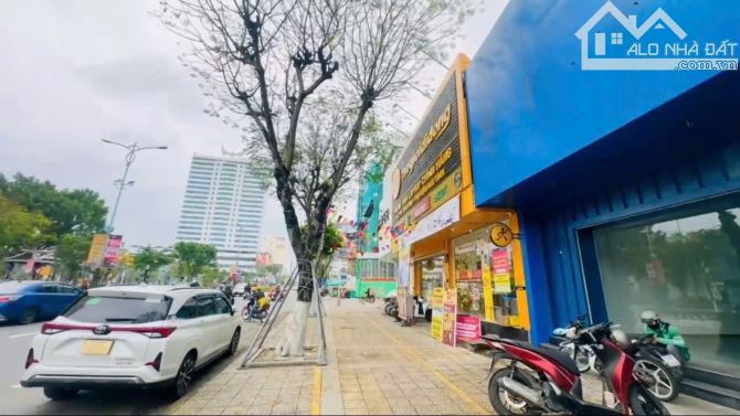Mặt tiền hiếm 310 m2 Nguyễn Văn Linh sát cầu Rồng - gọi Huy Phan