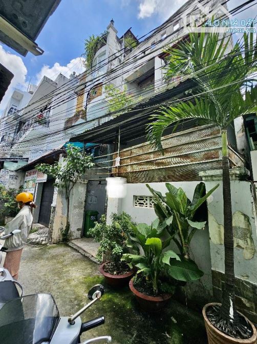 Bán nhà hem sẵn trọ 8 phòng Nguyễn Thị Thập, Tân Phú quận 7 110m2