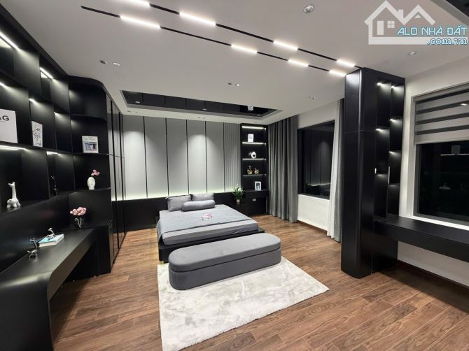 Bán nhà Xuân La, Tây Hồ, 62m2 4 tầng, mặt tiền 6.3m, giá 26.5 tỷ