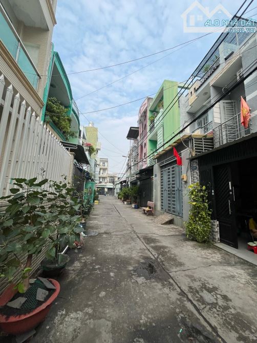 Chính Chủ Bán Gấp Nhà Q5 – 5x11m – 4 Tầng – Gần Võ Văn Kiệt- giá 9,x tỷ TL