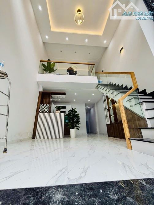 Đường ô tô tránh - Nhà mới 54.2m2 pháp lý chuẩn - Nhỉnh 5 tỷ thương lượng - Full nội thất