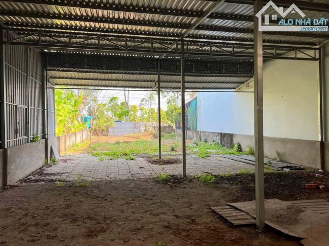 Cơ hội sở hữu 1 căn nhà xưởng giá cực tốt ngay Phước Vĩnh An, Củ Chi, 389m2, sổ sẵn