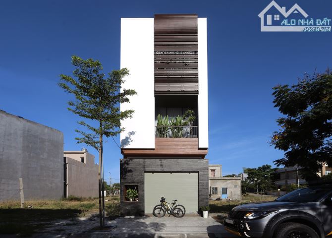 Bán nhà 3.5 tầng mt Hòa Minh 11, Hòa Minh, Q Liên Chiểu, 74.3m2, giá 6 tỷ 3 tl