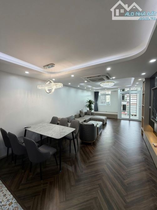 Chung cư VIP, 90m, 3ngủ, Nhà đẹp full nội thất cao cấp, Sổ lâu dài, Tiện ích đầy đủ