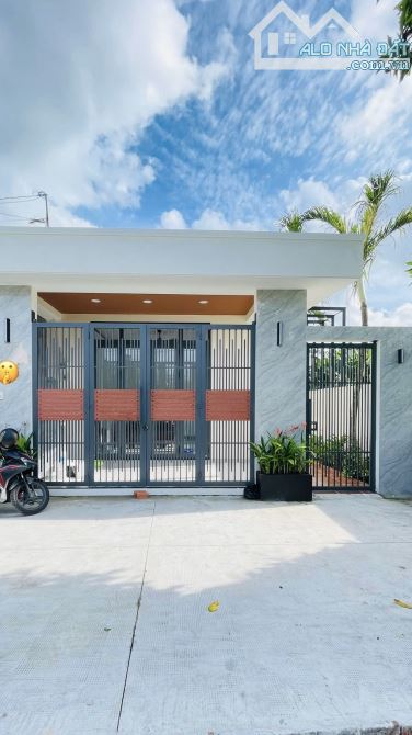 Nhỉnh 5 Tỷ, Biệt Thự Sân Vườn, 7,5x22m, Full Thổ Cư, Trần Thị Bốc Hóc Môn