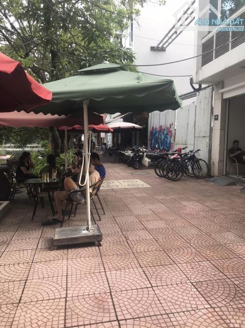 Rẻ Quá ! Bán mặt hồ Đầm Tròn, Đội Cấn, Ba Đình167m2 x 2T, 1 Mặt Hồ, 1 mặt ngõ 2m, giá 42,ỷ