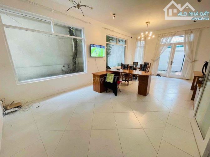 Biệt thự quận 3 giá thuê 98 triệu 2 Cao Thắng DT 13x18m trệt 2 lầu