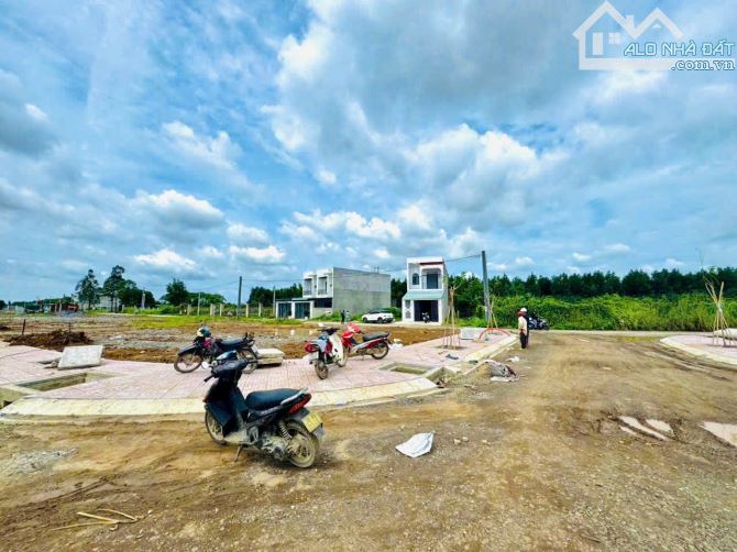 MỞ BÁN 22 LÔ ĐẤT NỀN VỊ TRÍ GẦN SÔNG KHÍ HẬU MÁT MẺ √