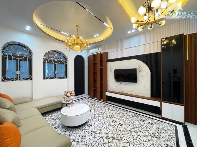 A Quang cần bán nhà phố Bà Triệu, Hà Đông, DT 47m 5T T.máy, ô tô đỗ cửa, chỉ hơn 11 tỷ