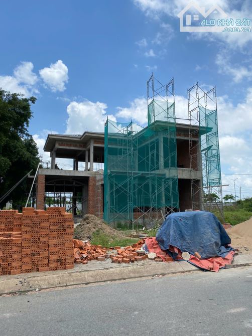 ANH/CHỊ ĐANG TÌM BĐS ĐẦU TƯ THÌ XEM NGAY VỊ TRÍ NÀY - LÔ 100M2 CÁCH SÂN BAY 15P DI CHUYỂN