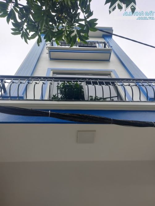 Bán gấp nhà riêng tại Phú Thượng, 4,8 tỷ, 25 m2, 3PN, 3WC, 4 tầng
