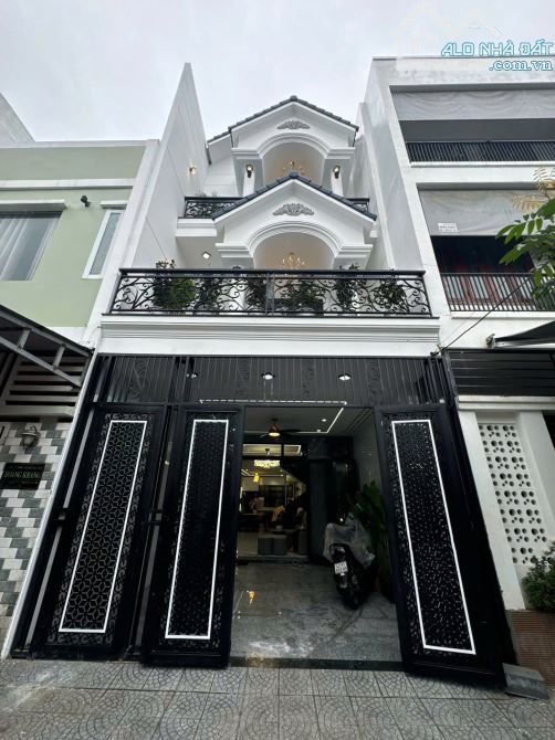 Kẹt Tiền Cần Bán Nhanh Căn Nhà 1 Trệt 2 Lầu Ngay Trung Tâm Tp TDM - Bình Dương
