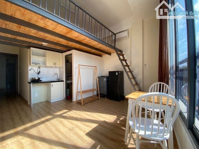 Duplex cửa sổ lớn full nội thất máy giặt riêng gần Lotte