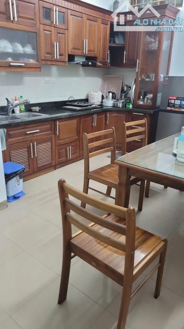 Cho thuê nhà riêng ngõ 414 Đường Láng, Đống Đa 45m x 4T, 4PN3VS giá 13 triệu