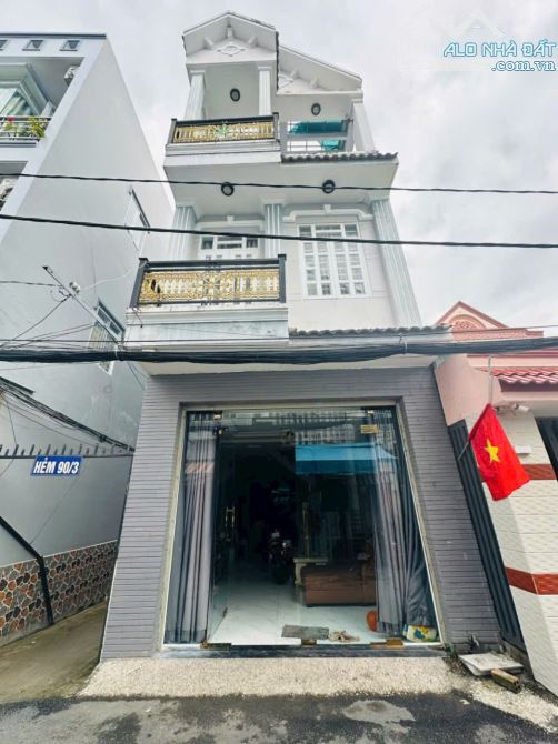 Bán nhà mặt tiền hẻm Dương Cát Lợi, Nhà Bè, Dt  4 x15m, 3 lầu. Giá 6,79 tỷ