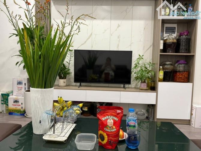 Căn hộ tập thể Bộ Giáo Dục Đường Láng – 34m² sổ đỏ, 50m² sử dụng, đẹp mê ly