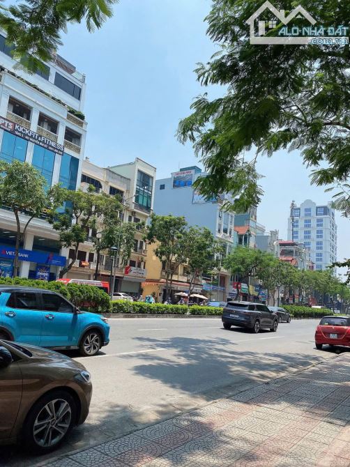 Đất tặng nhà 4 tầng Nguyễn Văn Cừ, 138tr/m² – trung tâm Long Biên, không có căn thứ 2